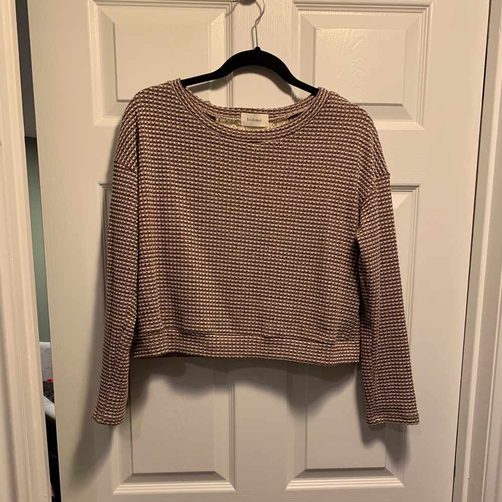 Bohme Crop Sweater with lace back. - Picture 1 of 6